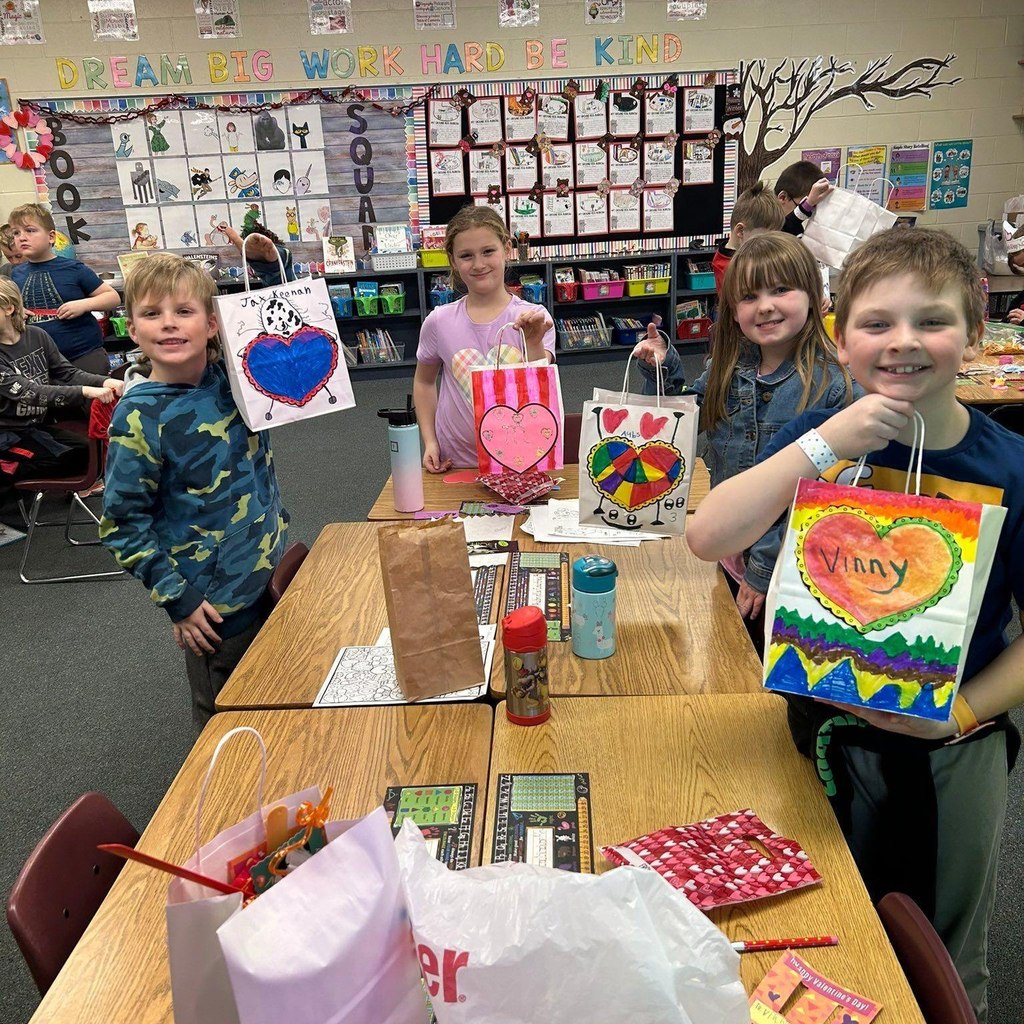 students show their Valentine bags
